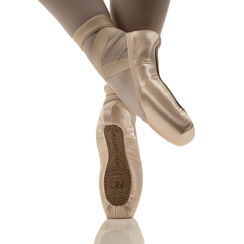 R-Class Soleia AD69 Pointe Shoe - Medium Shank