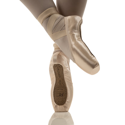 R-Class Soleia AD69 Pointe Shoe - Medium Shank