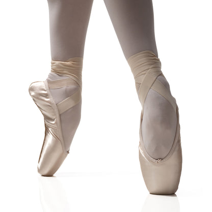 R-Class Arpeggia CL70 Pointe Shoe - Medium Shank