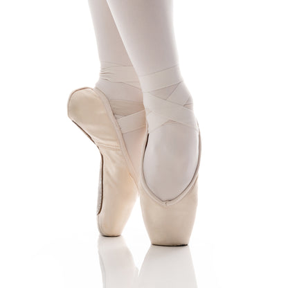 R-Class Fantasia RC30 Pointe Shoe - Medium Shank